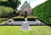 Chapel owners to hand over baton