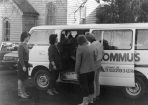 beac30yrs_108105_01.jpg