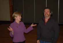 Rights boss wrongs town, makes amends