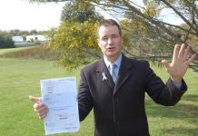 Eyes on Ross’s seat