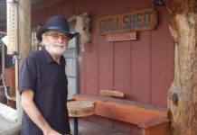 Larrikin Mal leaves them smiling