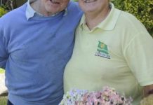 Lindsay way to stay united