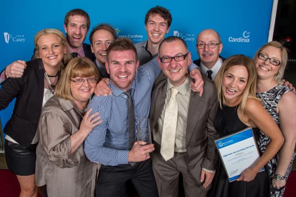 wpid-BusAwards_129075_02.jpg