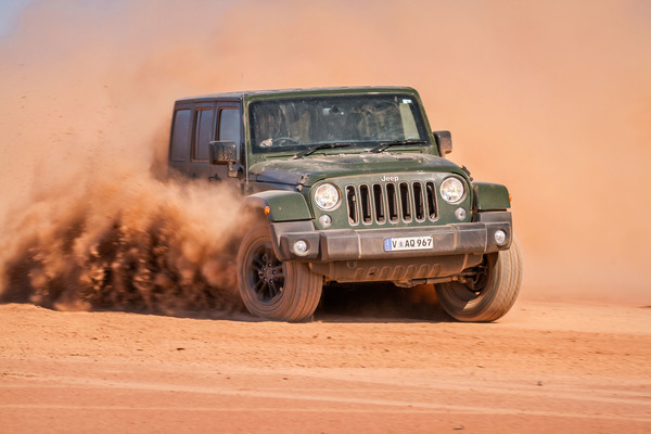 Jeep_161517_01.jpg
