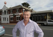 Frontman set to crash in