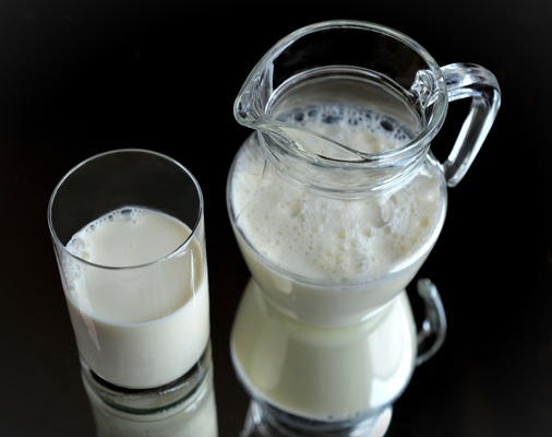 MilkGlass_167312_01.jpeg