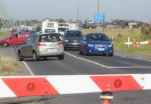 Council goads government over crossings