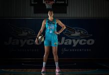 A superstar returns home