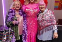 Melbourne drag queen visits Cardinia Cultural Centre