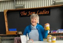 Akoonah Park embraces Easter