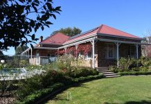 130-year-old Tonimbuk House on the market