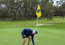 Walker sets the tone with magnificent hole in one