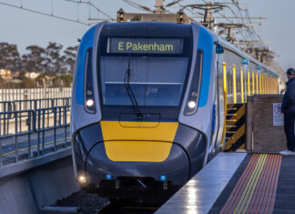Trains resume on Pakenham line after incident in Berwick