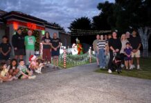 Time to explore Christmas lights in Pakenham