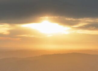 Teenage girl rescued by helicopter after fall at Seven Acre Rock