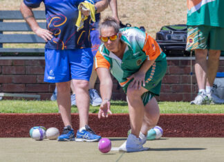 Early birds miss the worm