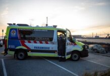 11 kids rescued from locked cars on scorching Saturday: Ambulance Victoria