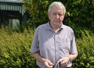 Elderly donors accuse banks of exclusion