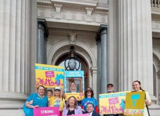 Neighbourhood Houses rally for crucial funding, receiving support from Pakenham MP