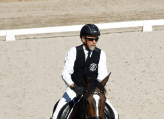 Riders race to reins