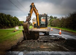 “Neglect” leaves Fincks Road unsafe