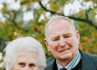 Lions farewell local legend